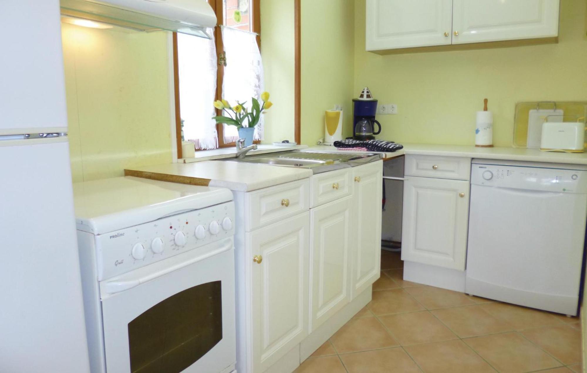 3 Bedroom Cozy Home In Brucheville Carentan-les-Marais Exterior photo