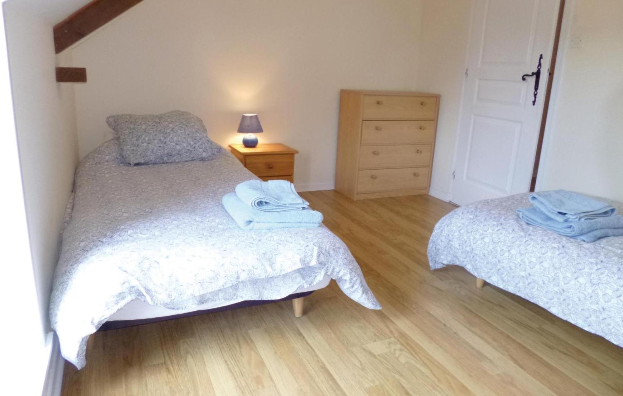 3 Bedroom Cozy Home In Brucheville Carentan-les-Marais Exterior photo